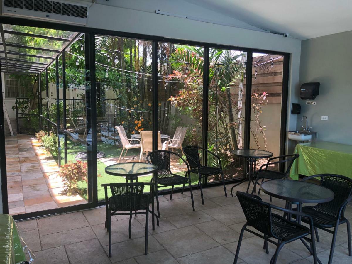Palms Hotel Trinidad Arouca Екстер'єр фото