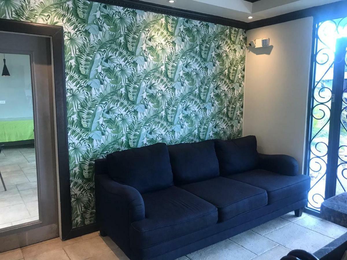 Palms Hotel Trinidad Arouca Екстер'єр фото