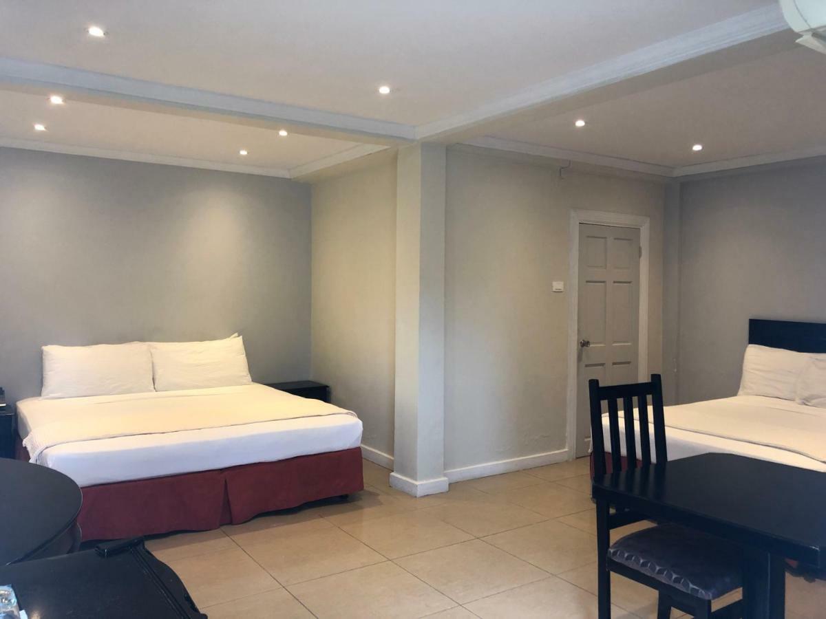 Palms Hotel Trinidad Arouca Екстер'єр фото